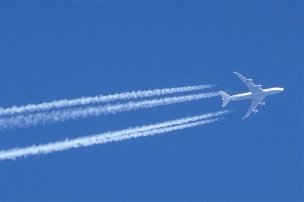 有航司开33万高薪急招空乘：送八险二金、1.5年单身公寓