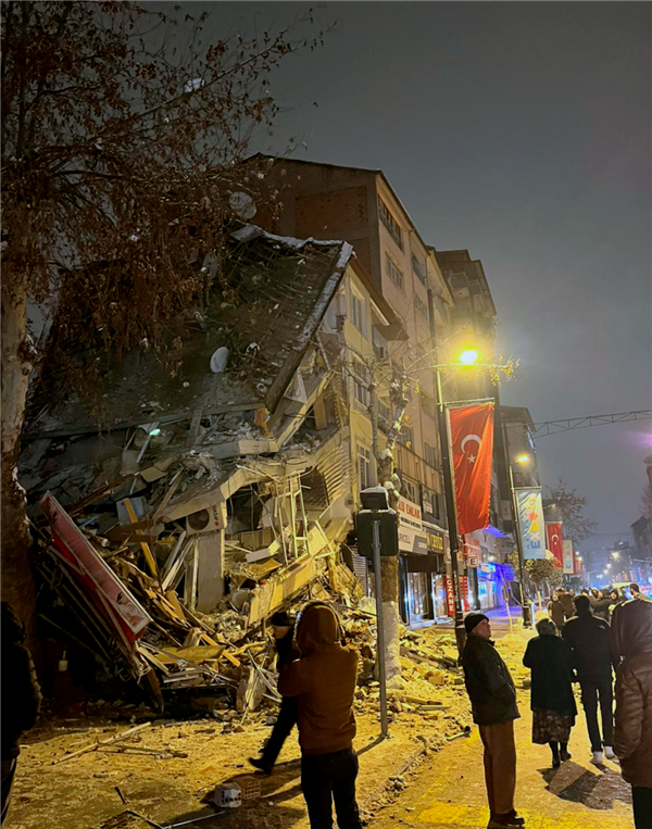 土耳其强震已造成超4000人遇难！此次地震会影响我国吗？