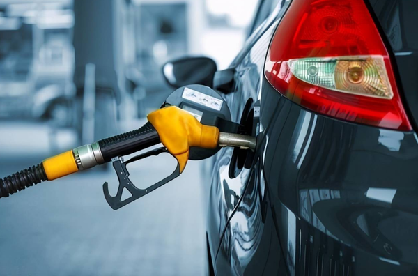 国内油价或大幅度上涨：预计涨450元每吨 近半年新高
