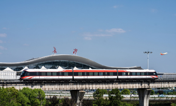 我国首条中低速磁浮盾构隧道贯通：6次下穿航油管线 施工难度极大