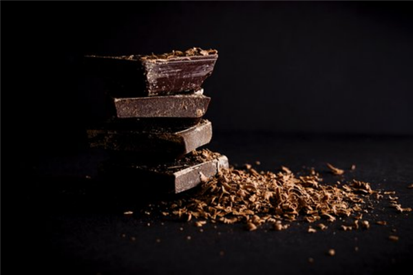 想靠吃黑巧克力来减肥？你清醒一点！