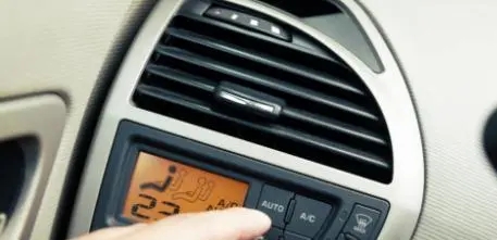 车载空调怎么开热风（如何打开汽车空调的暖气？）