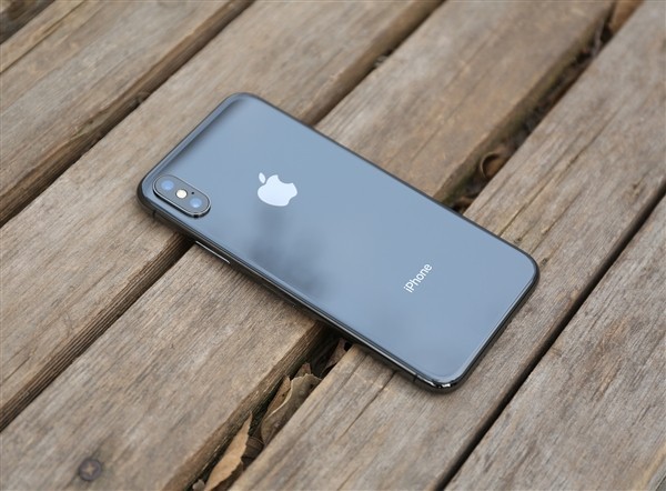 5人卖翻新iPhone赚1.16亿元 最终获刑