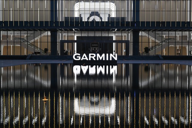 海陆空全领域先行者 GARMIN佳明推出两款全新运动智能腕表