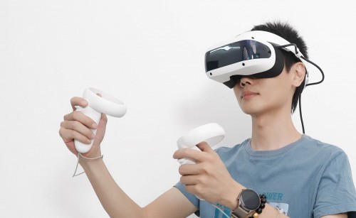 为什么大朋E4和PSVR2都选择了菲涅尔透镜？