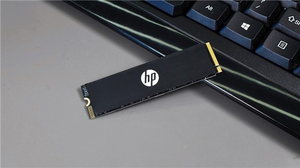 HP FX900 Plus高性能Gen4 SSD全新发布，7100MB/s疾驰！