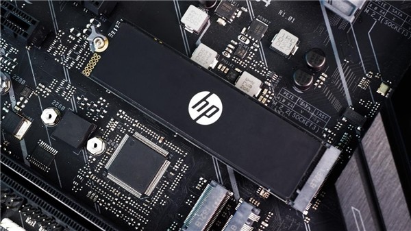 HP FX900 Plus高性能Gen4 SSD全新发布，7100MB/s疾驰！