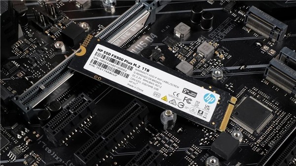 HP FX900 Plus高性能Gen4 SSD全新发布，7100MB/s疾驰！